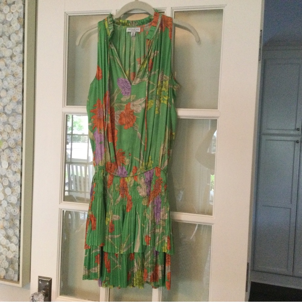 Current Air Green Floral Pleated Sleeveless Dress